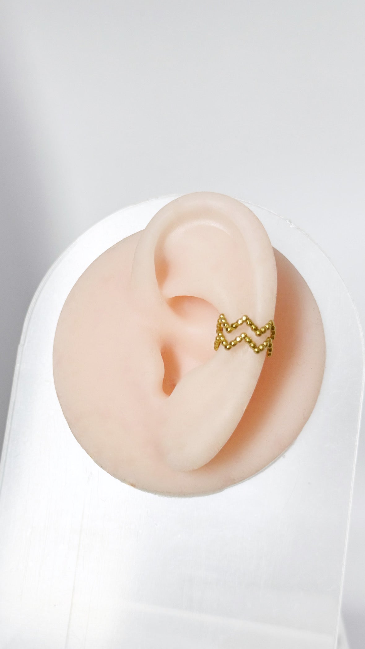 Faux piercing Waves