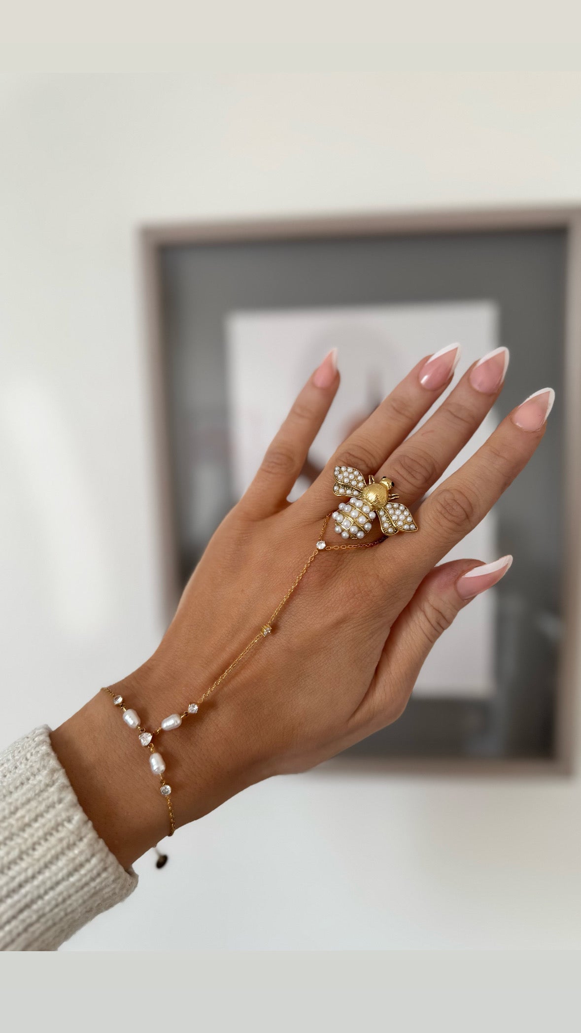 Chaîne à main perles