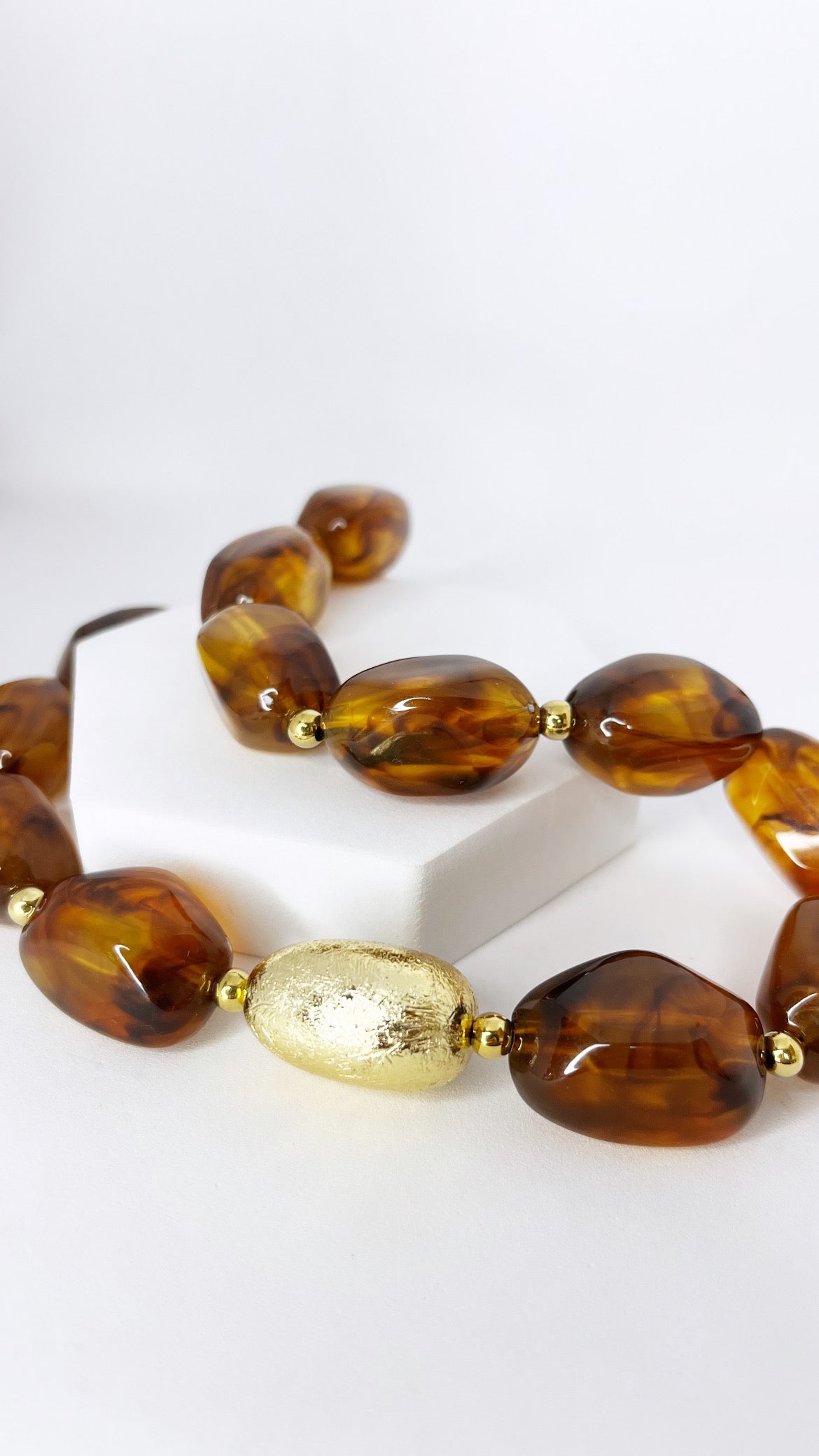 Collier Althea Brun