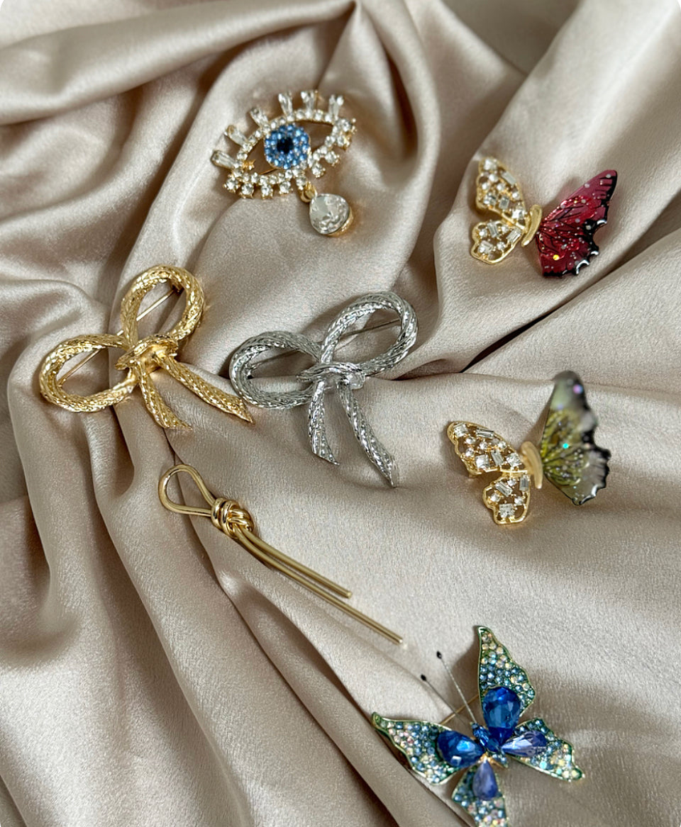 Broche Noeud Argenté
