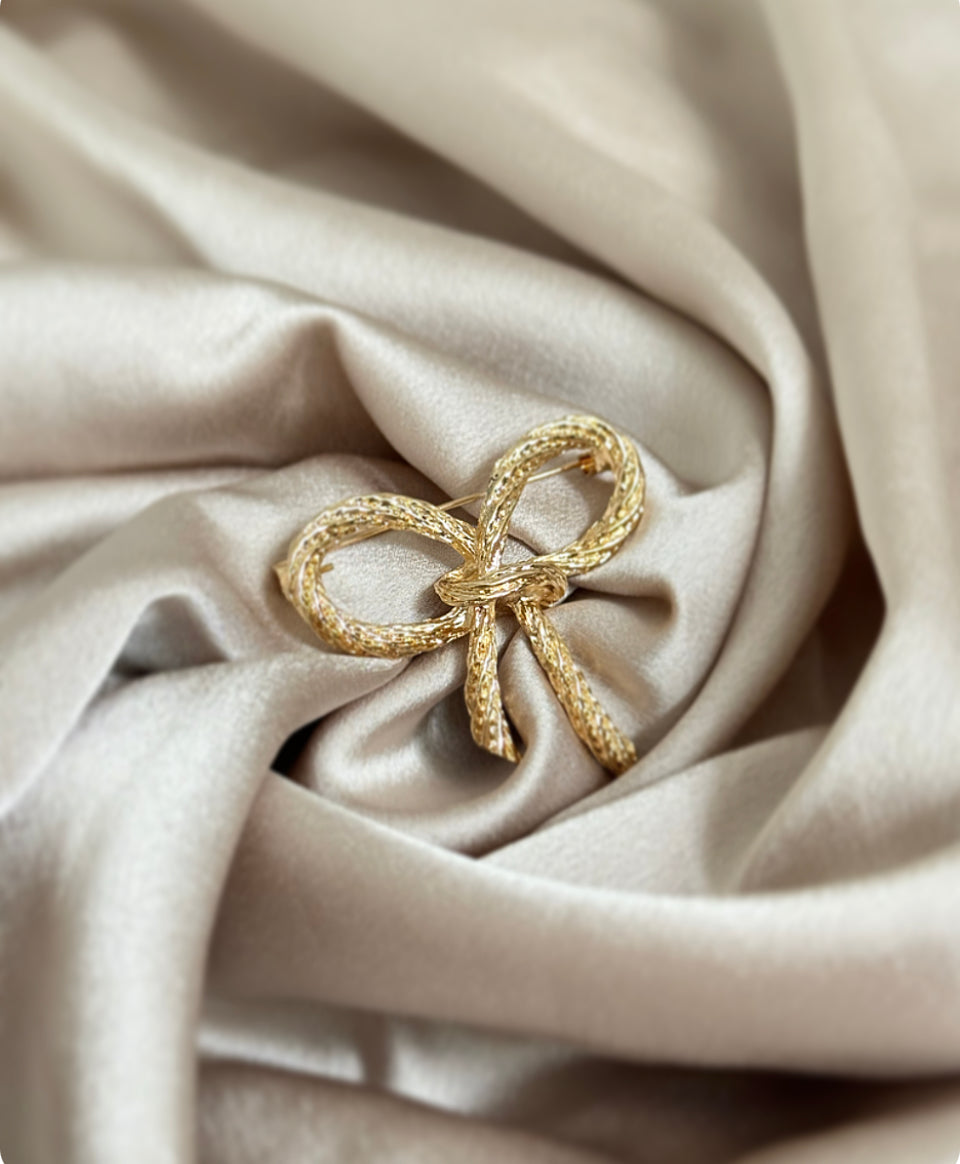 Broche Noeud Doré
